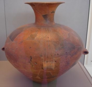 Large burnished pitcher from Boeotia, mid 3rd millennium BC - source Archaeological Museum, Athens